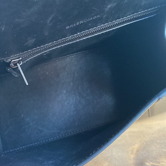 SOLD Balenciaga Hourglass Matte Black Small Shiny Leather Top Handle Bag - Picture 12 of 17